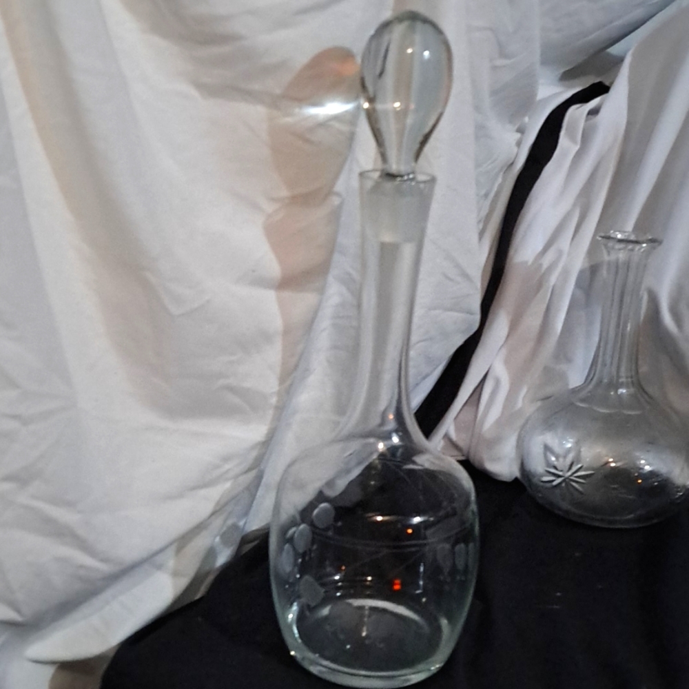 Vintage etched sherry bottle hand blown cr9